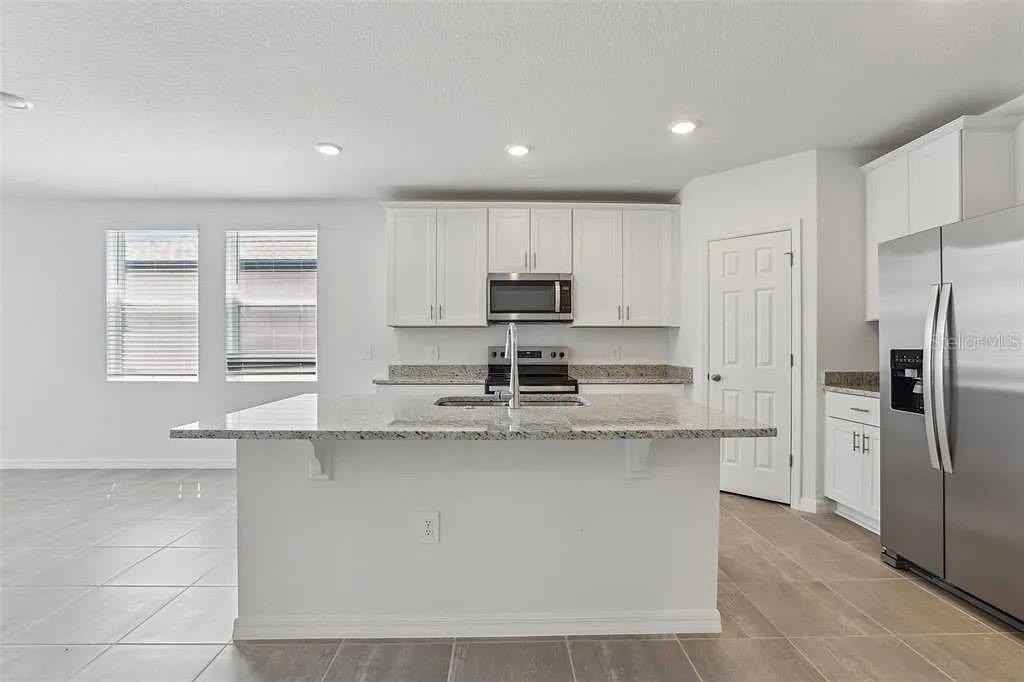 3872 Giorgio Dr - Photo 4 of 16