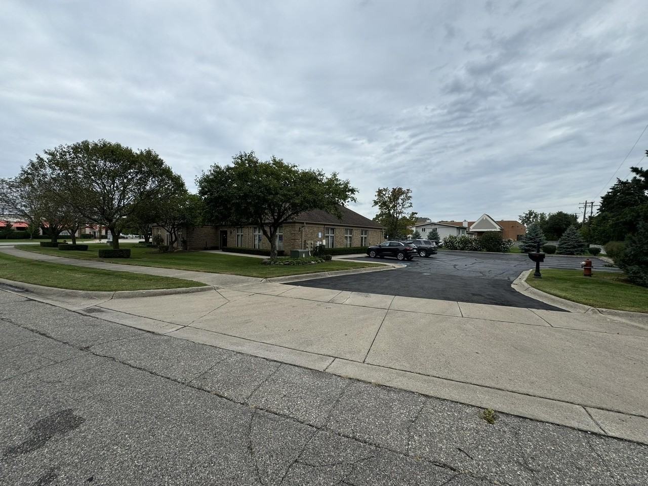 43120 Utica Rd - Photo 3 of 15