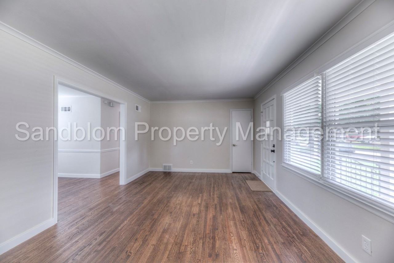 5169 S Troost Ave - Photo 5 of 18