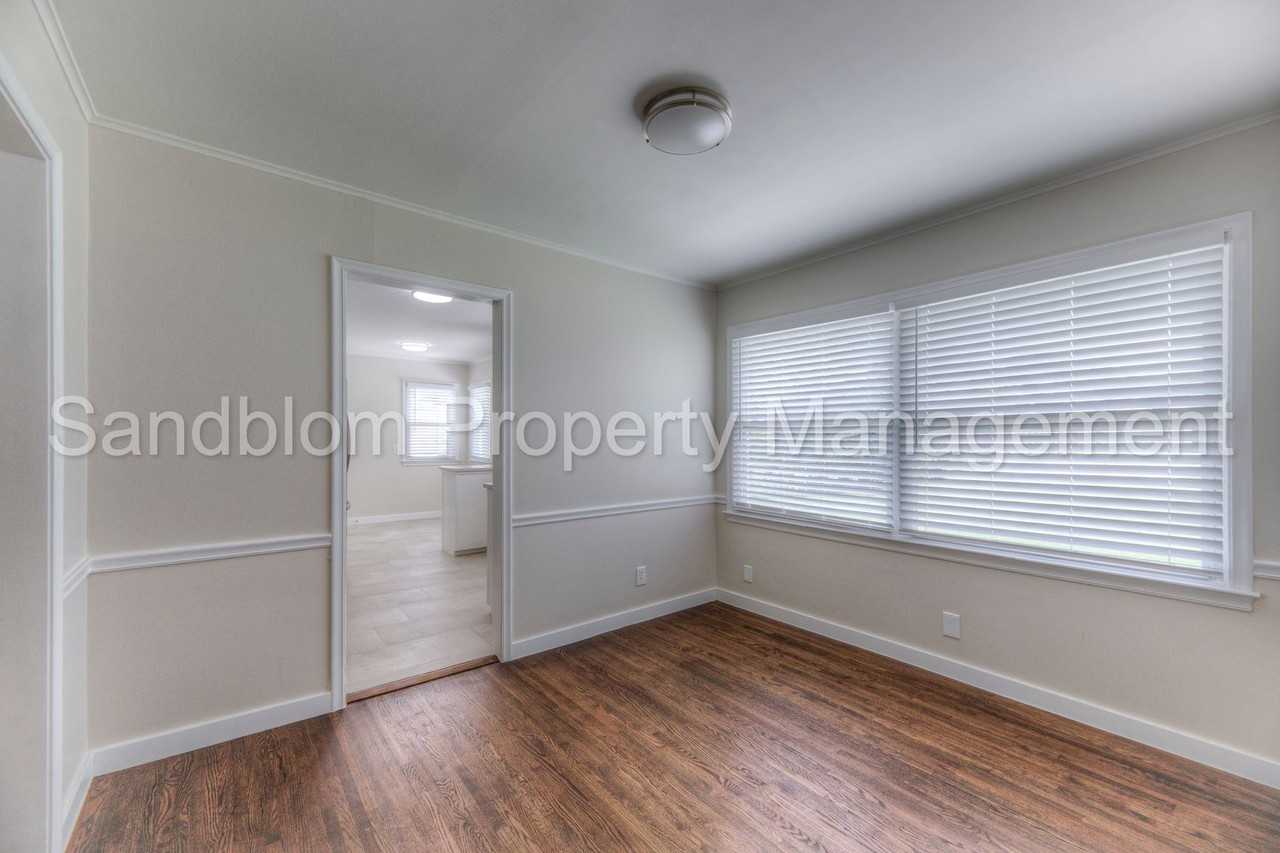5169 S Troost Ave - Photo 7 of 18
