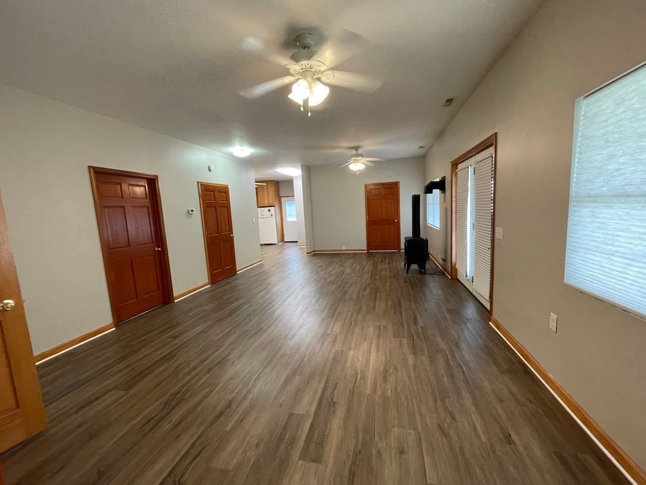 109 S Howard St - Photo 5 of 21