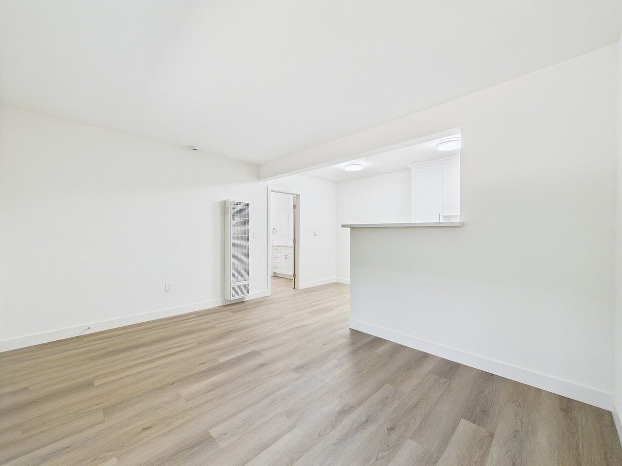 Roscoe Terrace - Photo 2 of 67