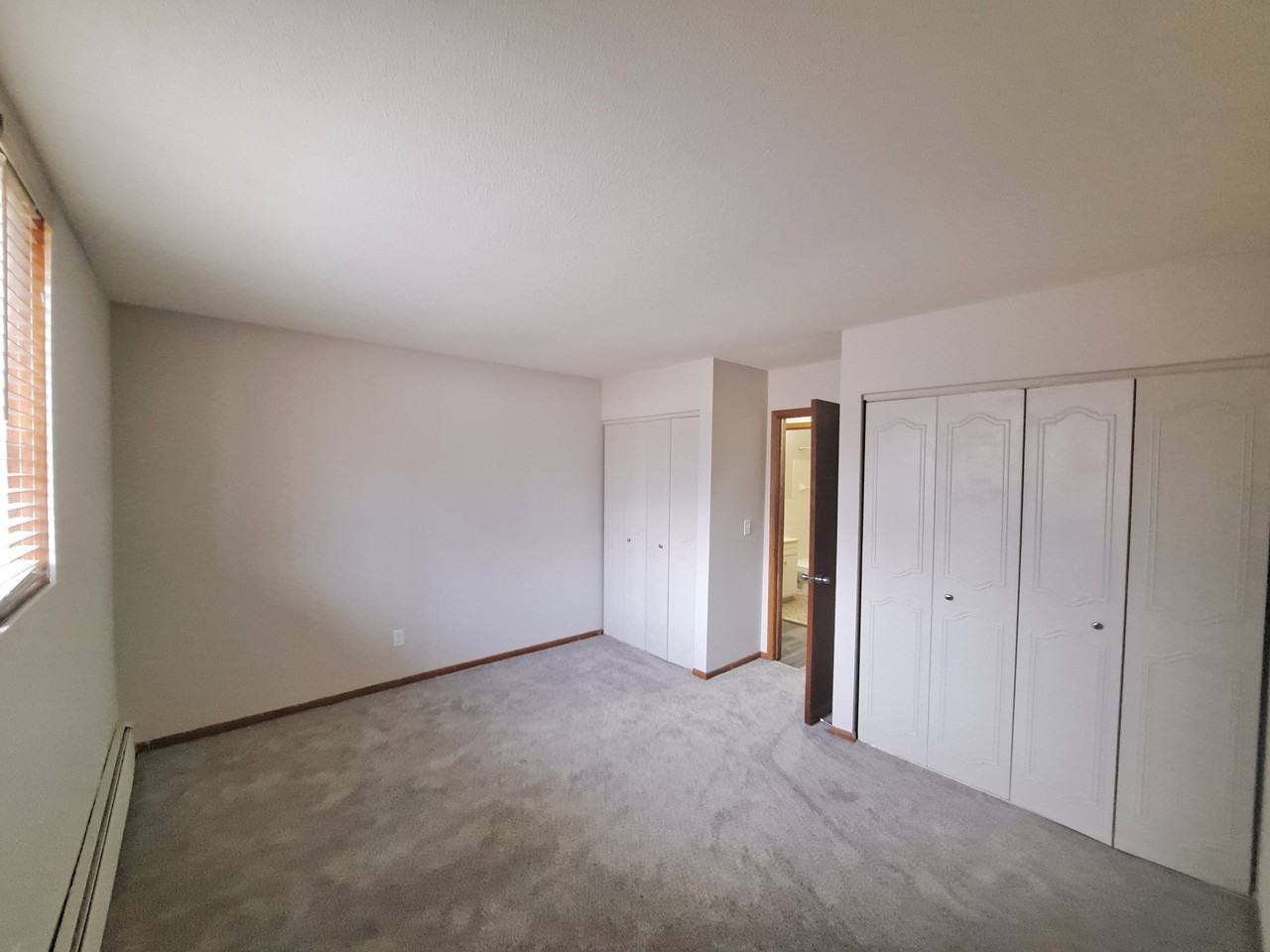 Lake Phalen Place - Photo 5 of 17