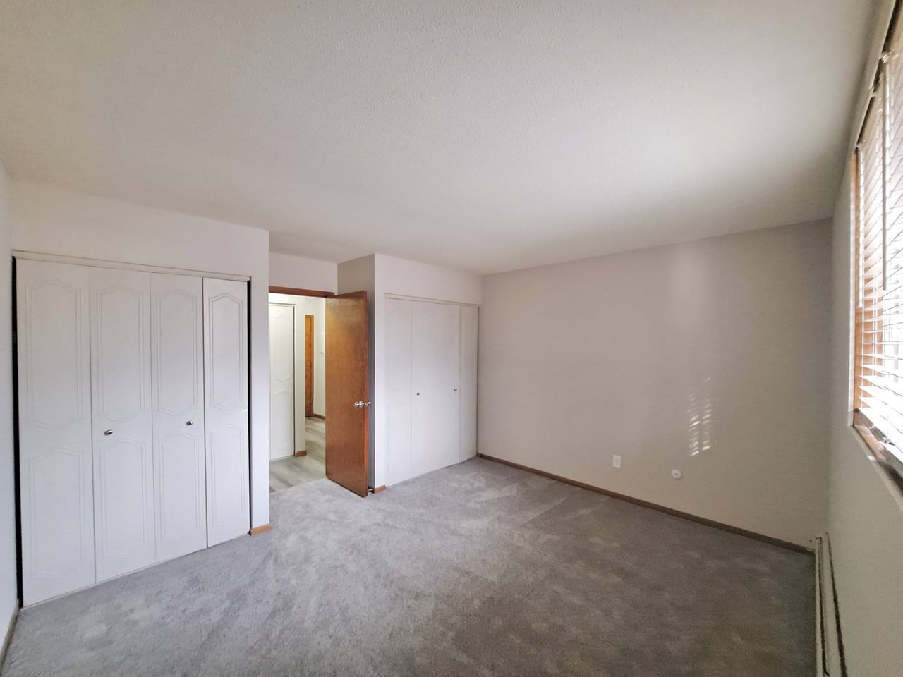 Lake Phalen Place - Photo 6 of 17