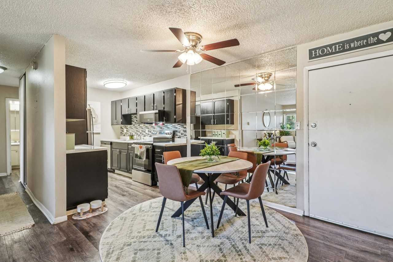 The Montecito Apartments - Photo 5 of 41