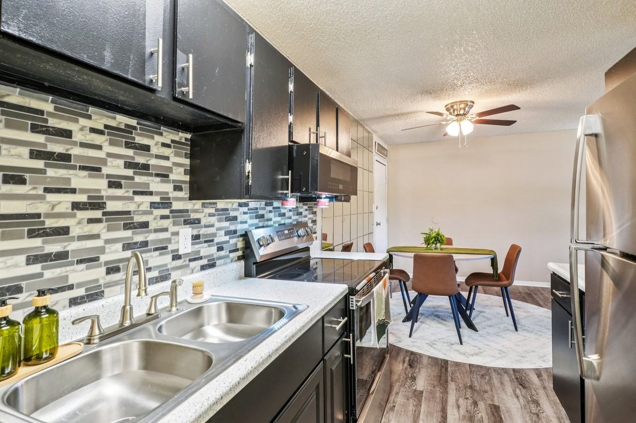 The Montecito Apartments - Photo 6 of 41