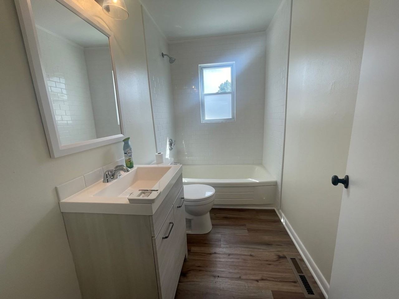 1023 36th St - Photo 5 of 20