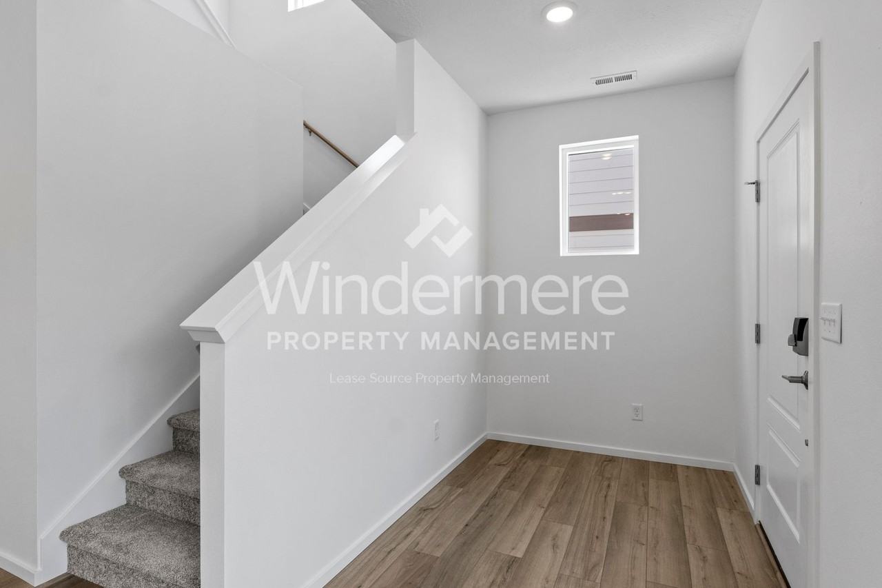 2749 N Talon Ln - Photo 6 of 32