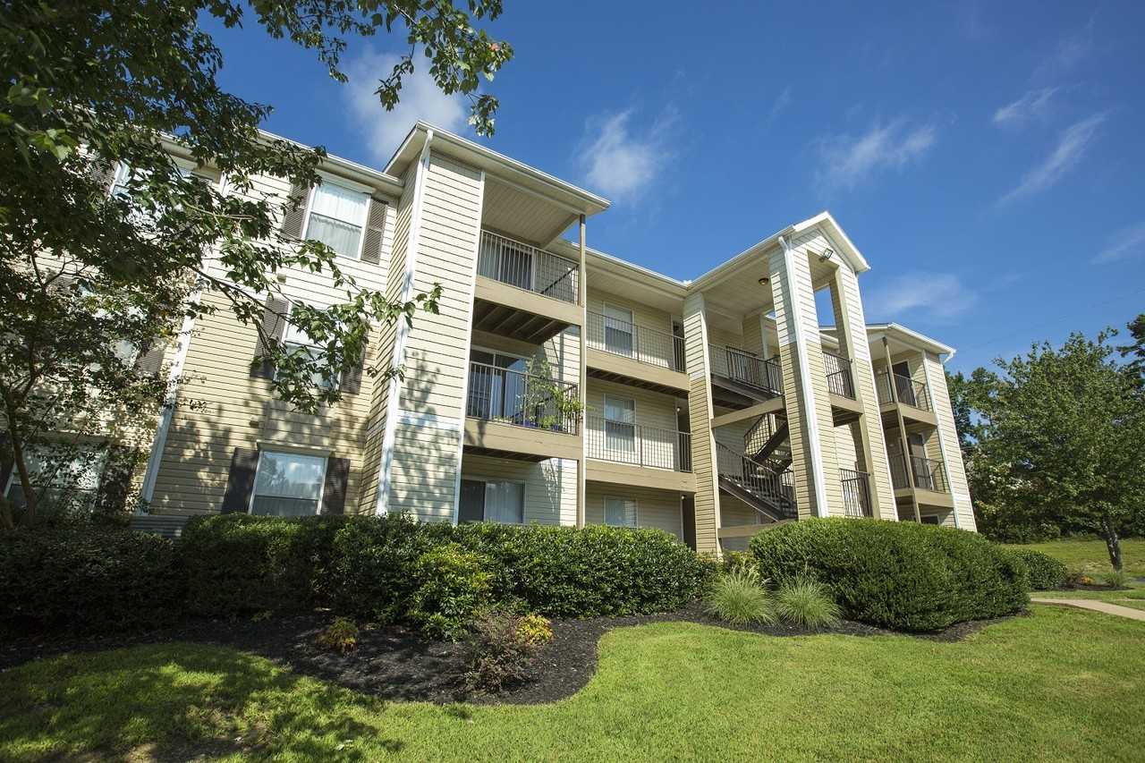 The Lexington Apartments - Photo 7 of 25