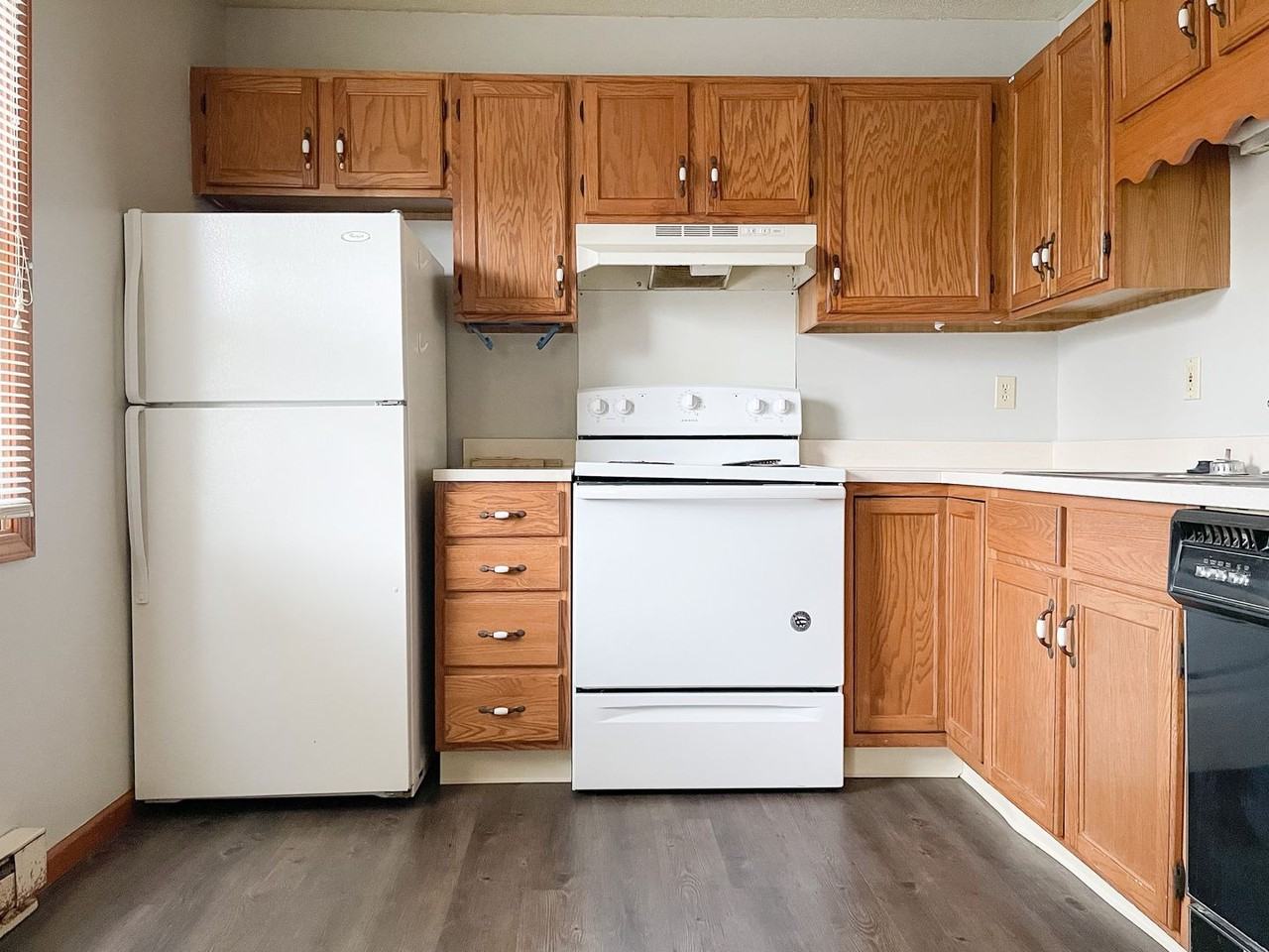 Spacious Northside Apartments - Photo 3 of 23