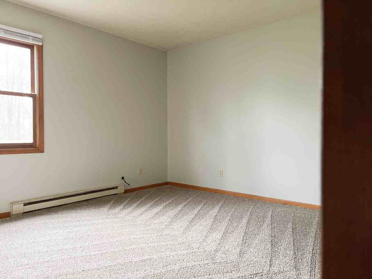 Spacious Northside Apartments - Photo 5 of 23