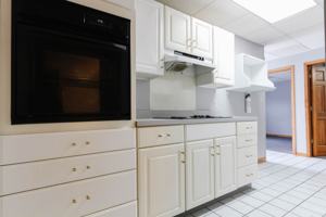 featured image of 111 E Streeter Ave