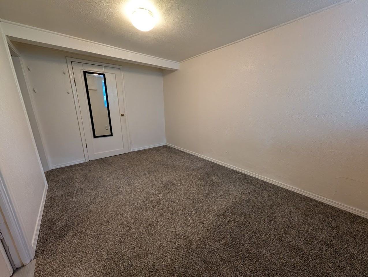 928 3rd St - Photo 7 of 15