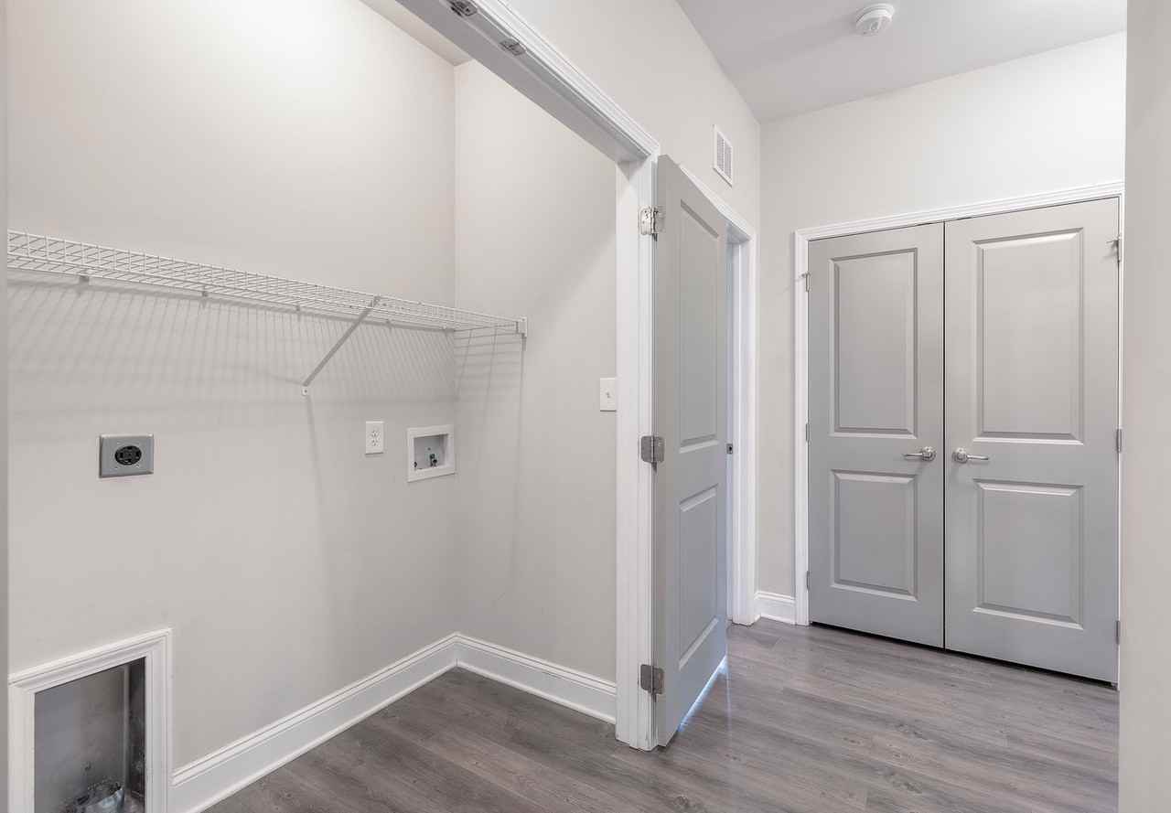 The Charthouse at James Island - Photo 4 of 17