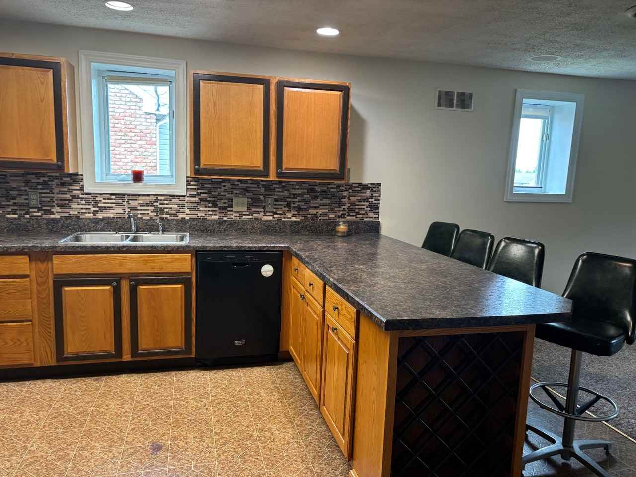 709 Hill Rd - Photo 3 of 17