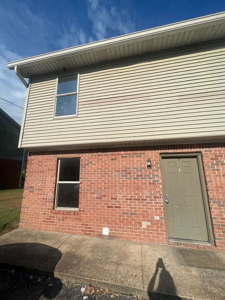 427 Mount Pelia Rd #9 - Photo 2 of 10