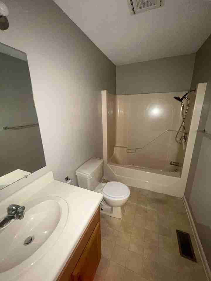 427 Mount Pelia Rd #9 - Photo 7 of 10