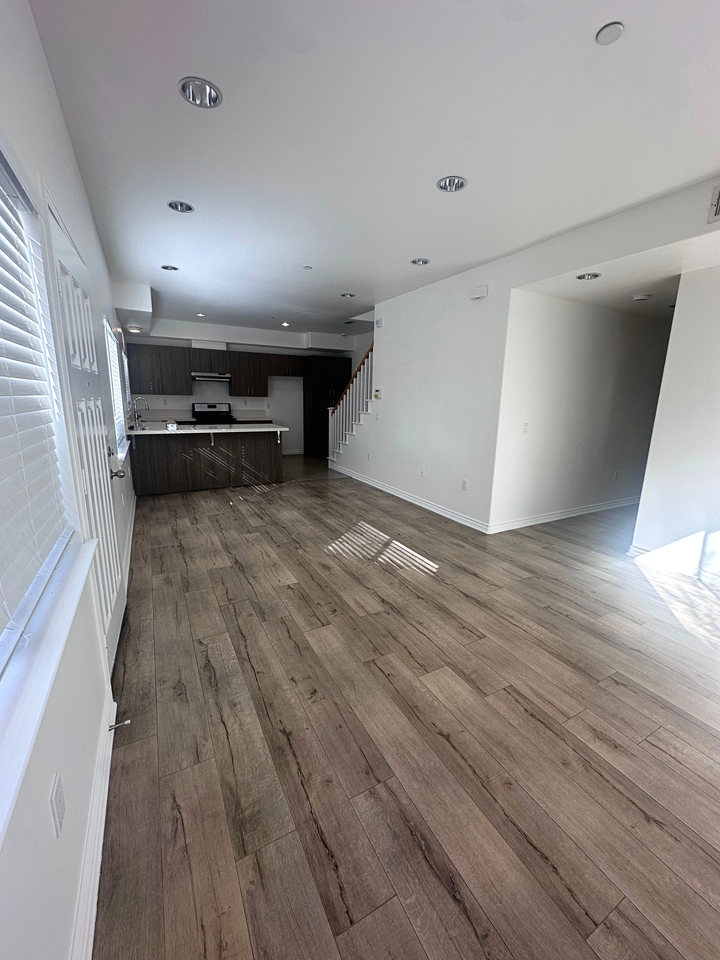 Big and Beautiful 4 bedroom, 3 bath + loft townhouse in gated community. Must see!! 11942 Terra Bella St. - Photo 2 of 17