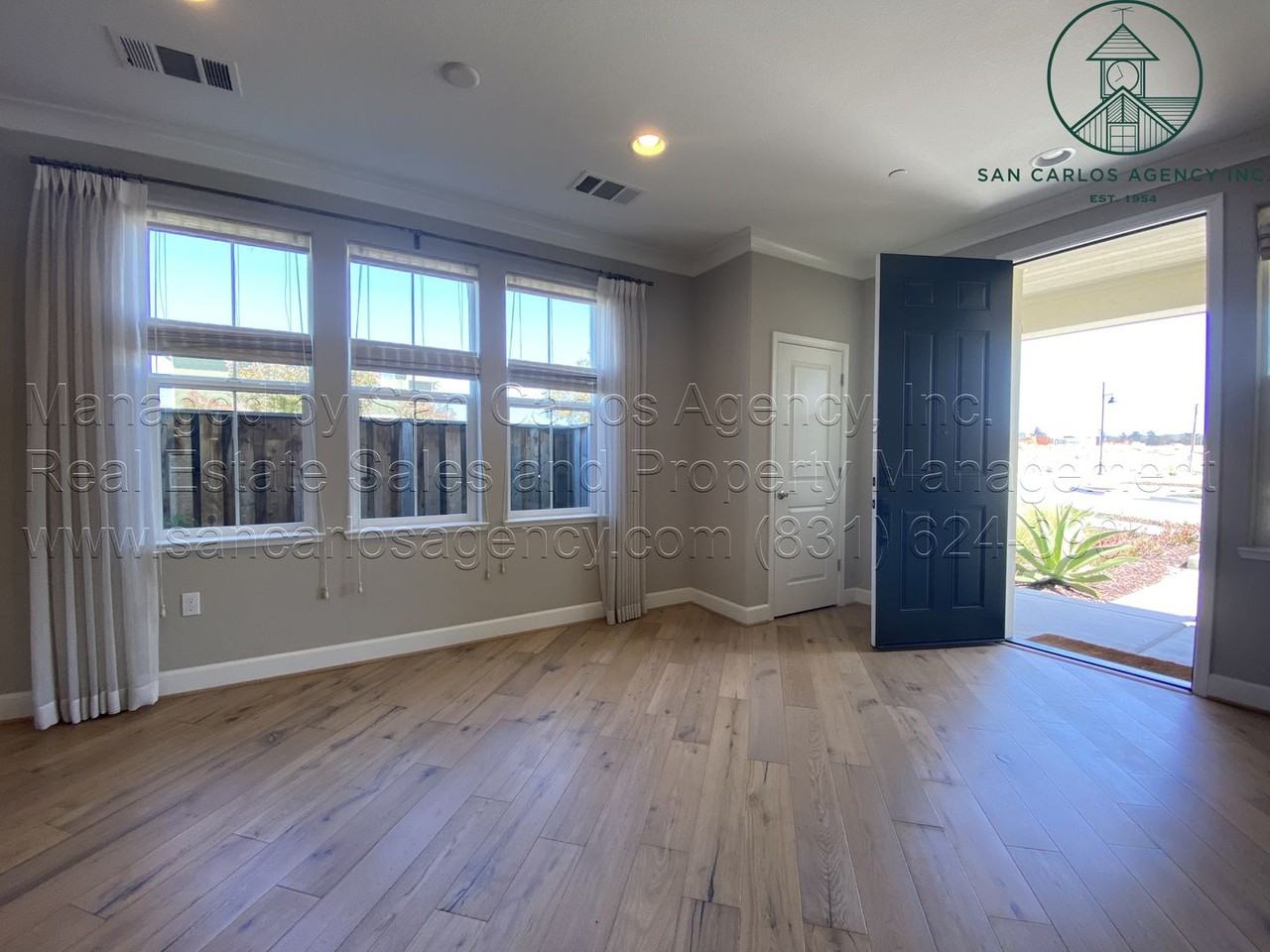 245 9th St - Photo 5 of 29