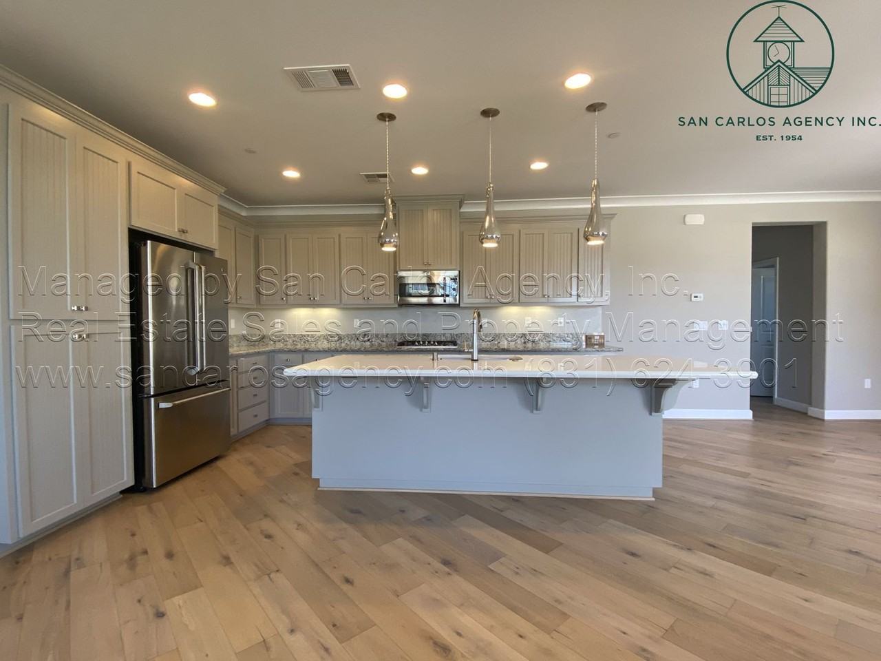 245 9th St - Photo 7 of 29