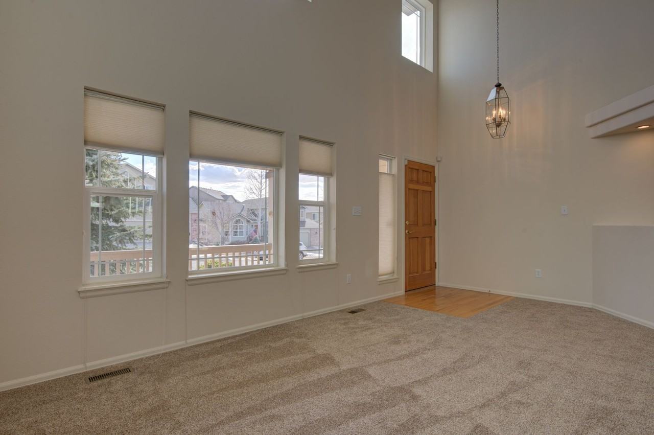 1352 Lookout Springs Dr - Photo 4 of 47