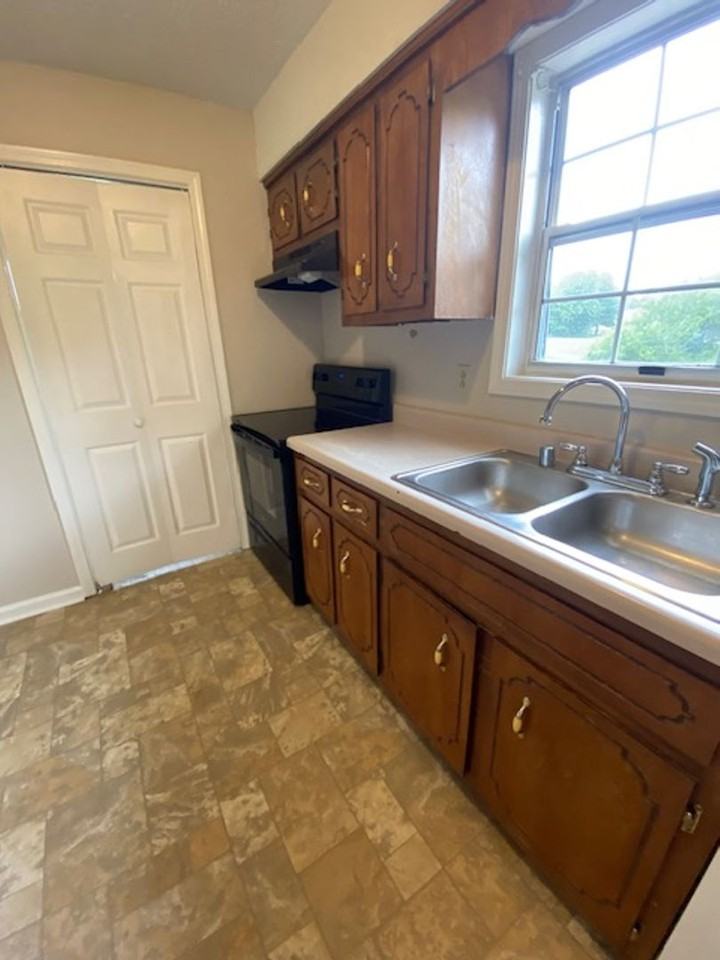 200 Hugh Hunter Road - Photo 4 of 16