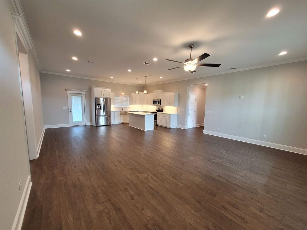 30 Remington Ln - Photo 2 of 24