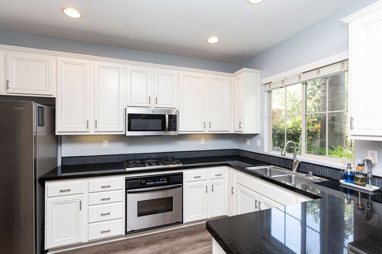 2616 Bellezza Dr