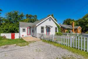 featured image of 1886 Beechford Ave