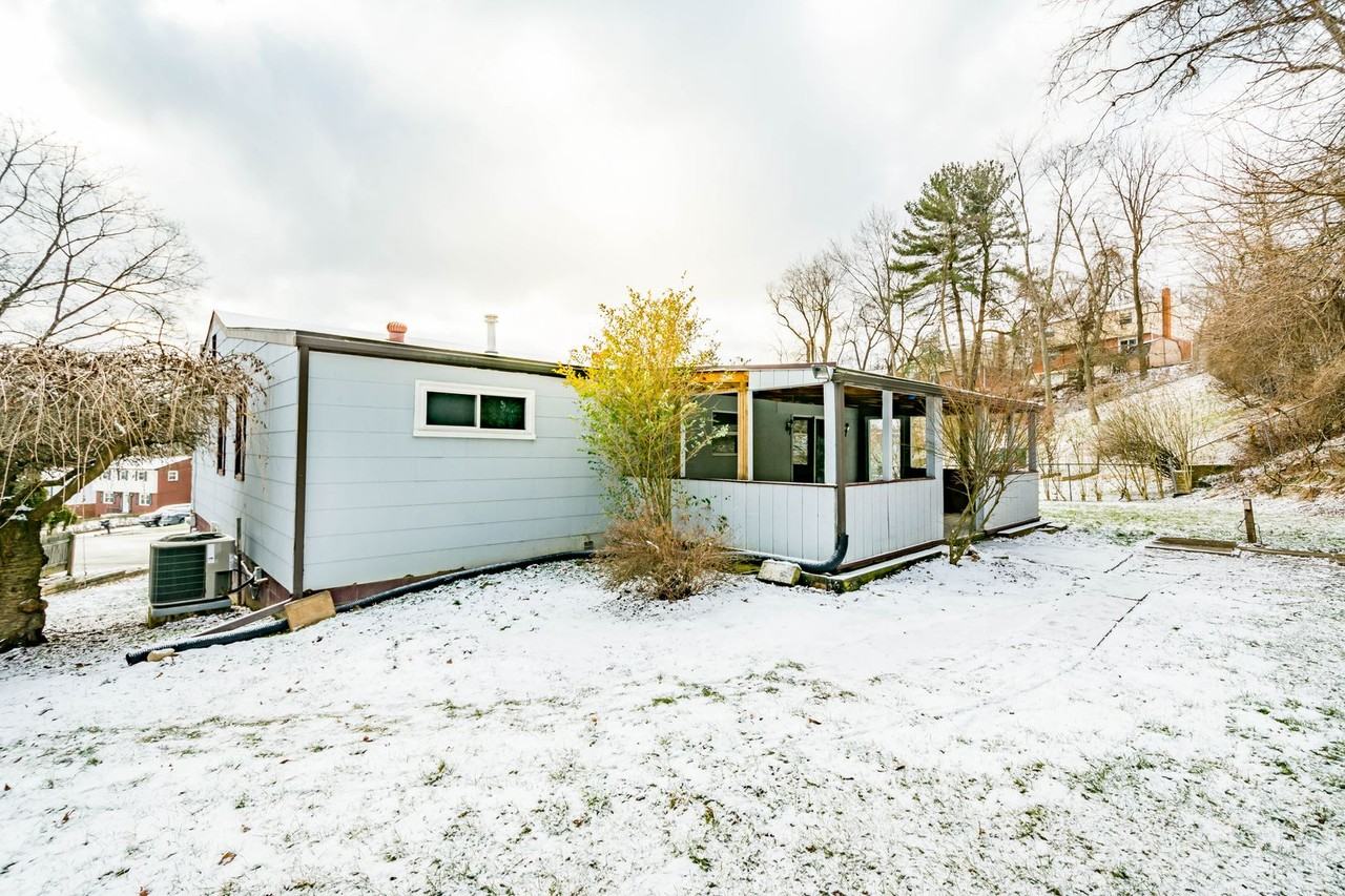 198 Colonial Village Dr - Photo 3 of 31