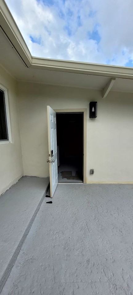 4330 Sw 10th St - Photo 2 of 23