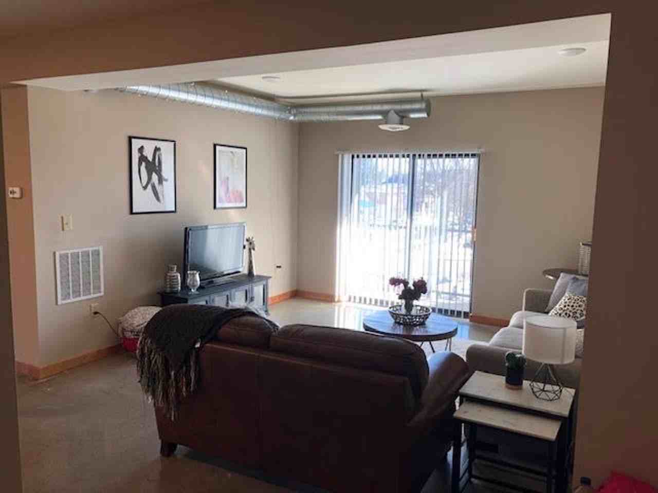 219 E 7th - Photo 7 of 11