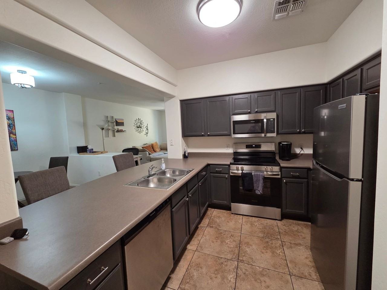 525 N Miller Rd #123 - Photo 7 of 20