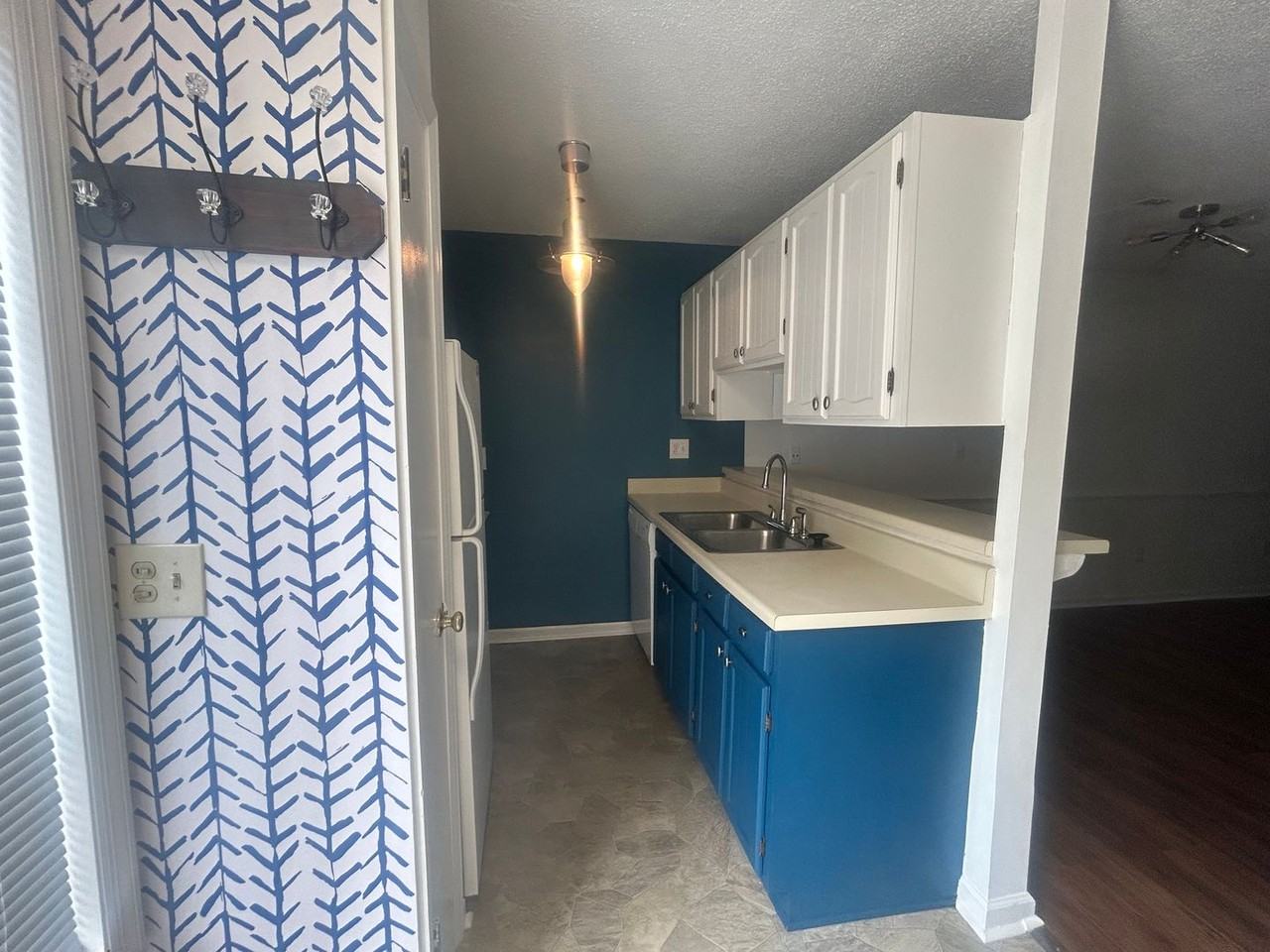 3235 W Wimbledon Dr - Photo 2 of 8