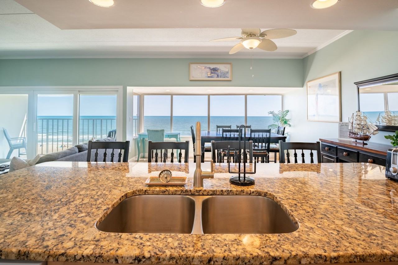 222 Carolina Beach Avenue North - Photo 3 of 21