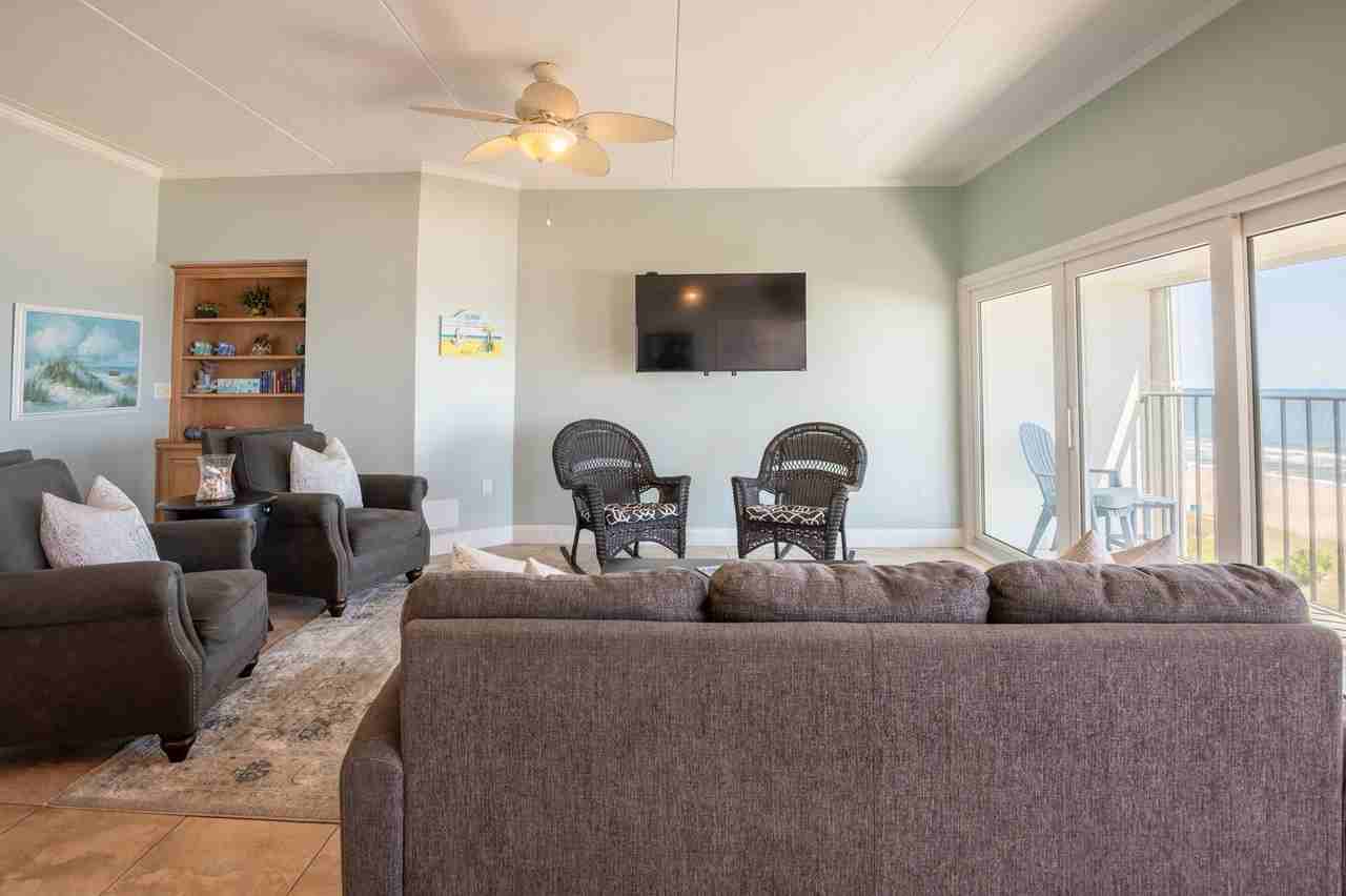 222 Carolina Beach Avenue North - Photo 6 of 21