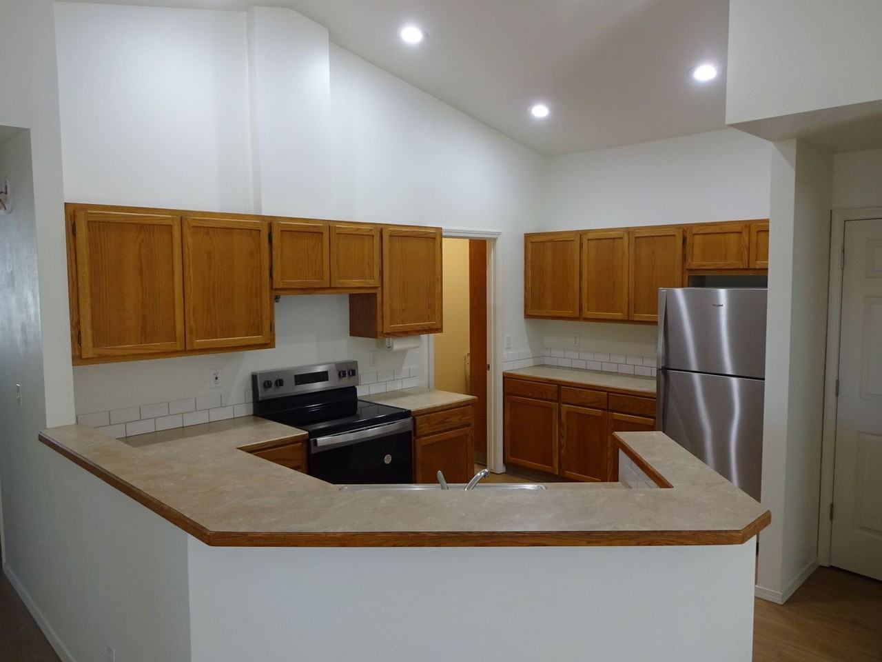 9557 W Edna St - Photo 4 of 17