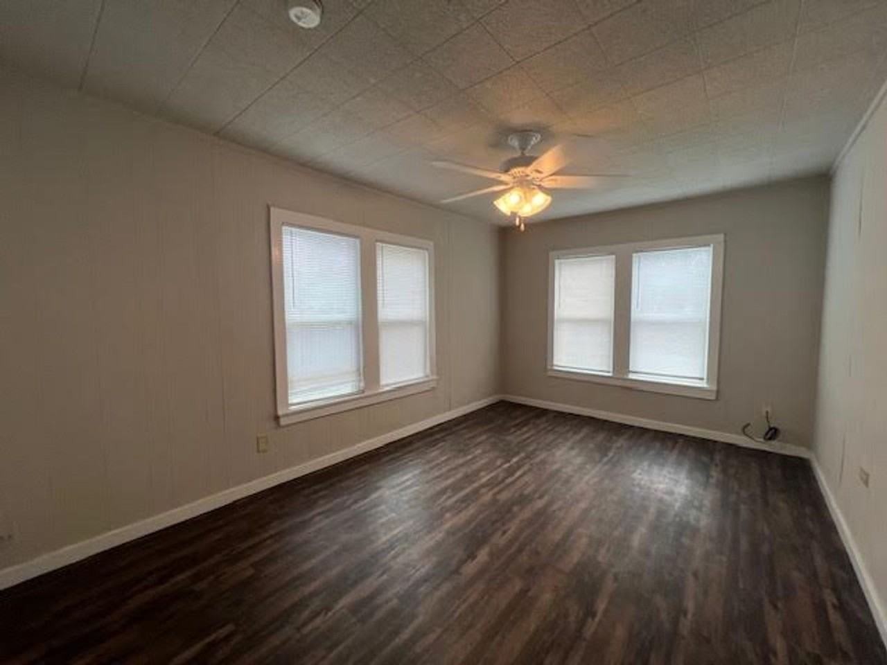 2209 Homan Ave - Photo 7 of 11
