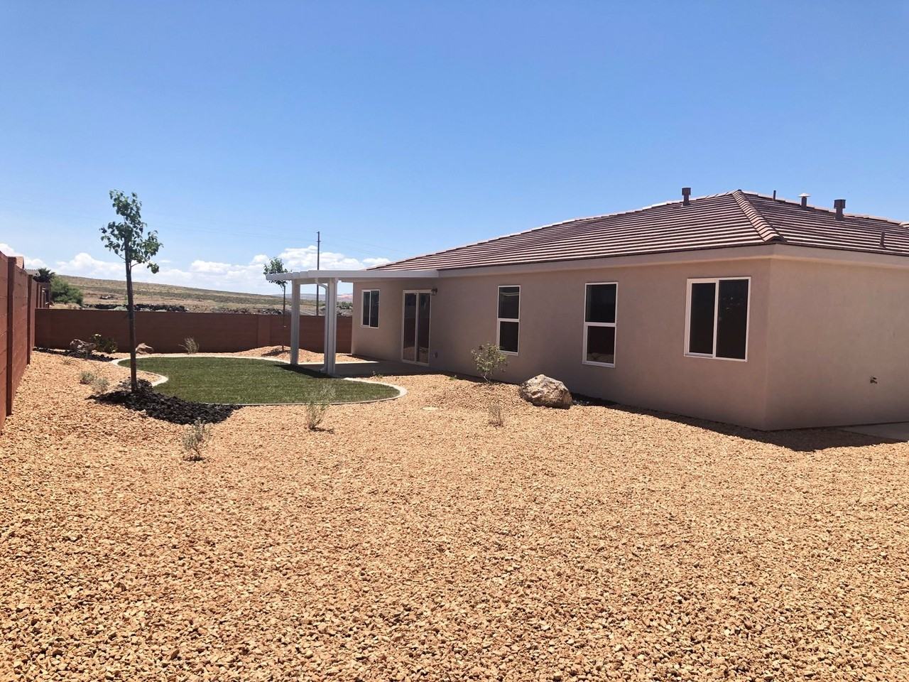 199 N 2680 W - Photo 2 of 16