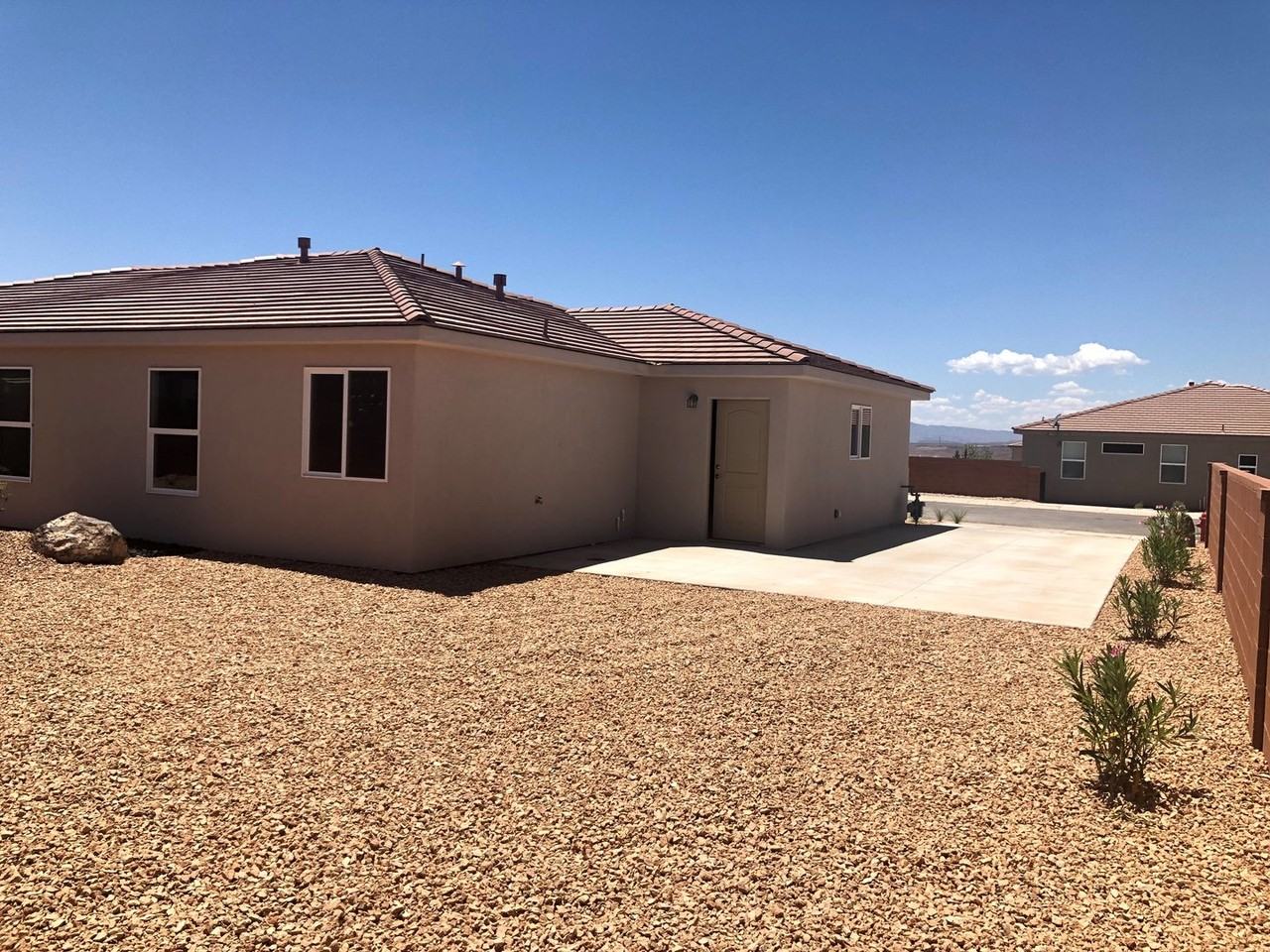 199 N 2680 W - Photo 3 of 16