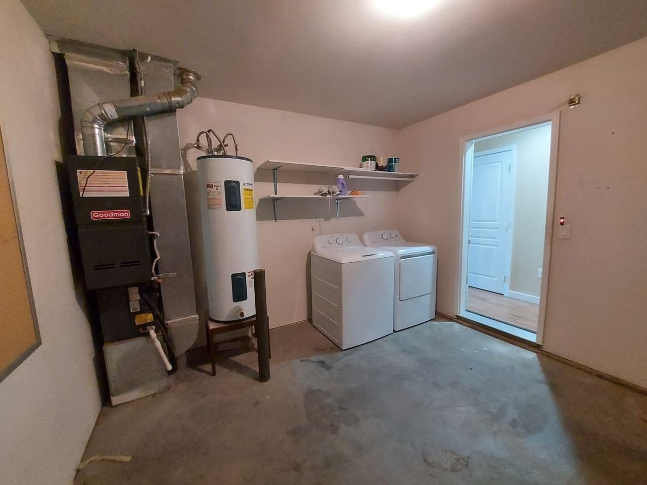 1291 Sw 12th St - Photo 3 of 17