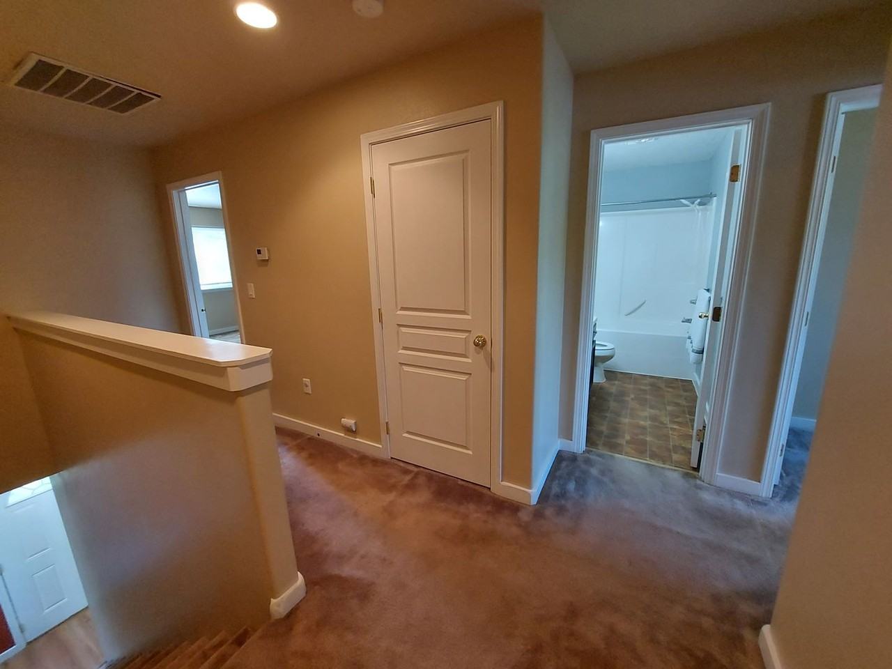 1291 Sw 12th St - Photo 5 of 17