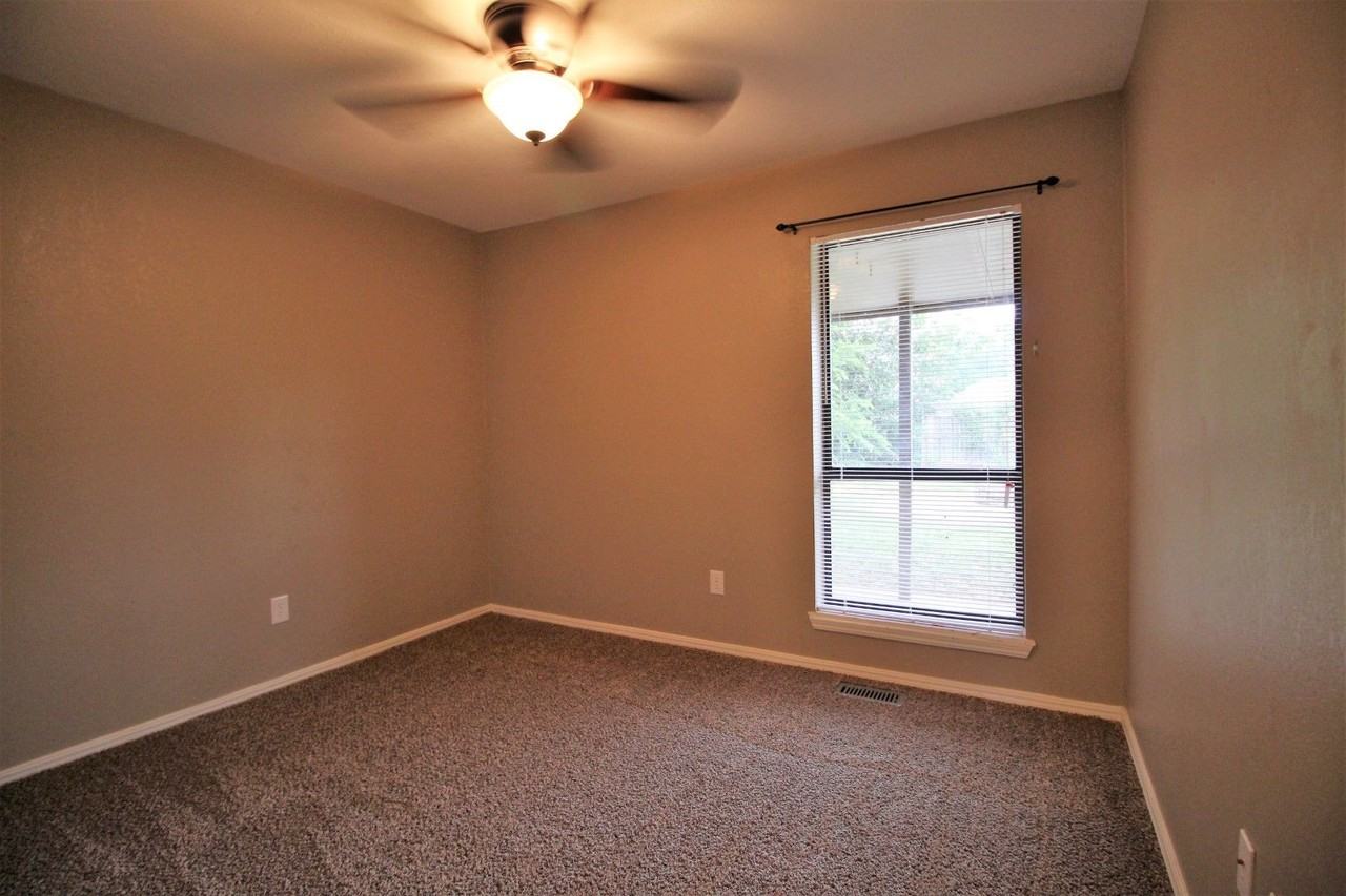 1315 W Gemini Rd - Photo 6 of 11