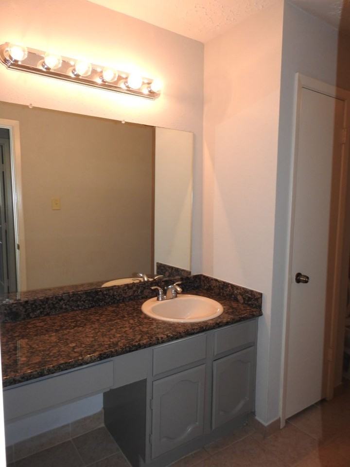 19902 Bishops Gate Ln - Photo 7 of 15