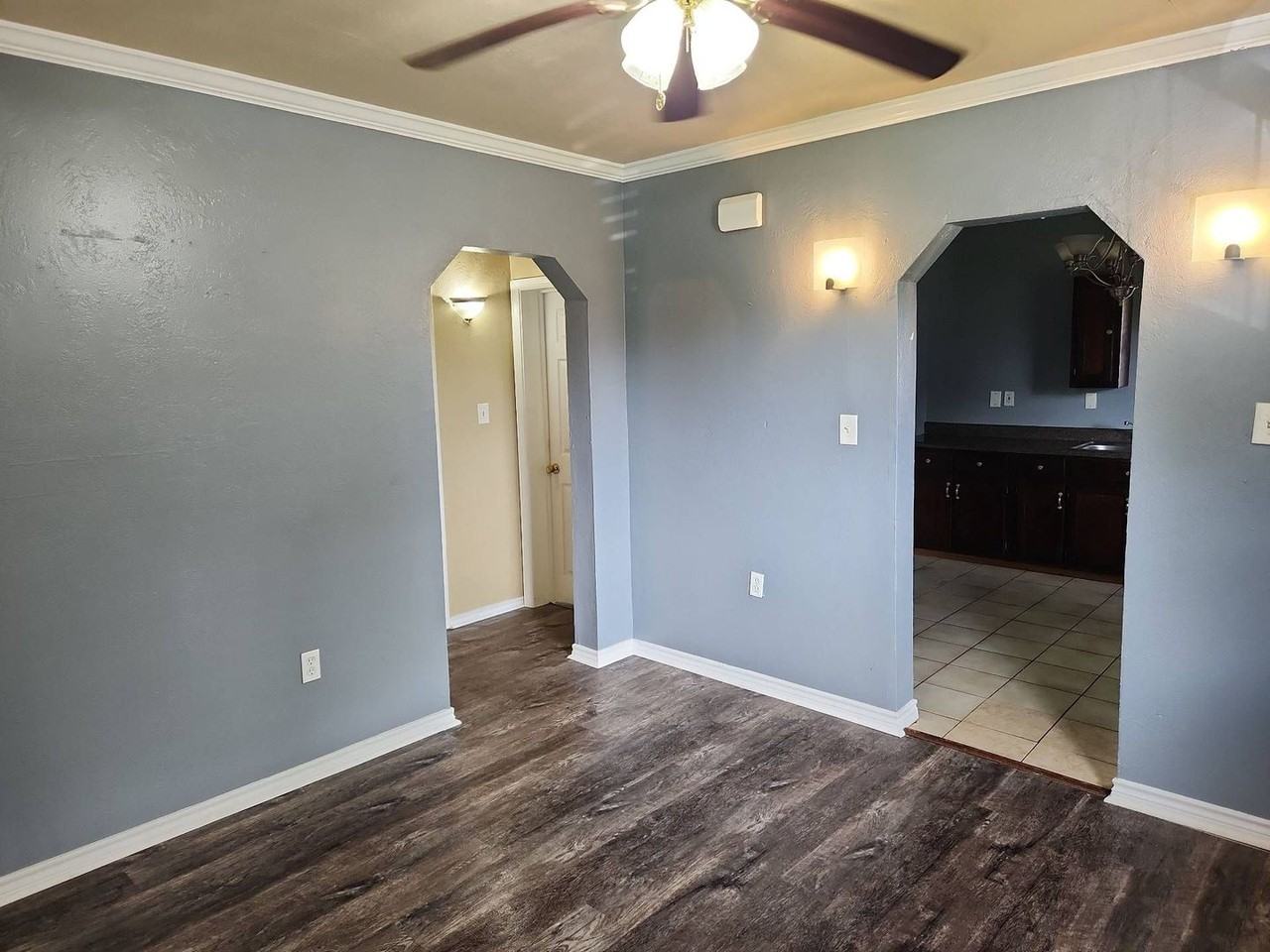 1904 Harriot St - Photo 2 of 10