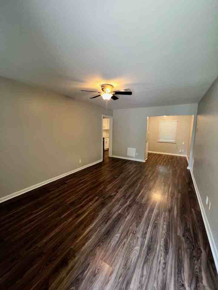 6302 Chesterfield Ave - Photo 2 of 24
