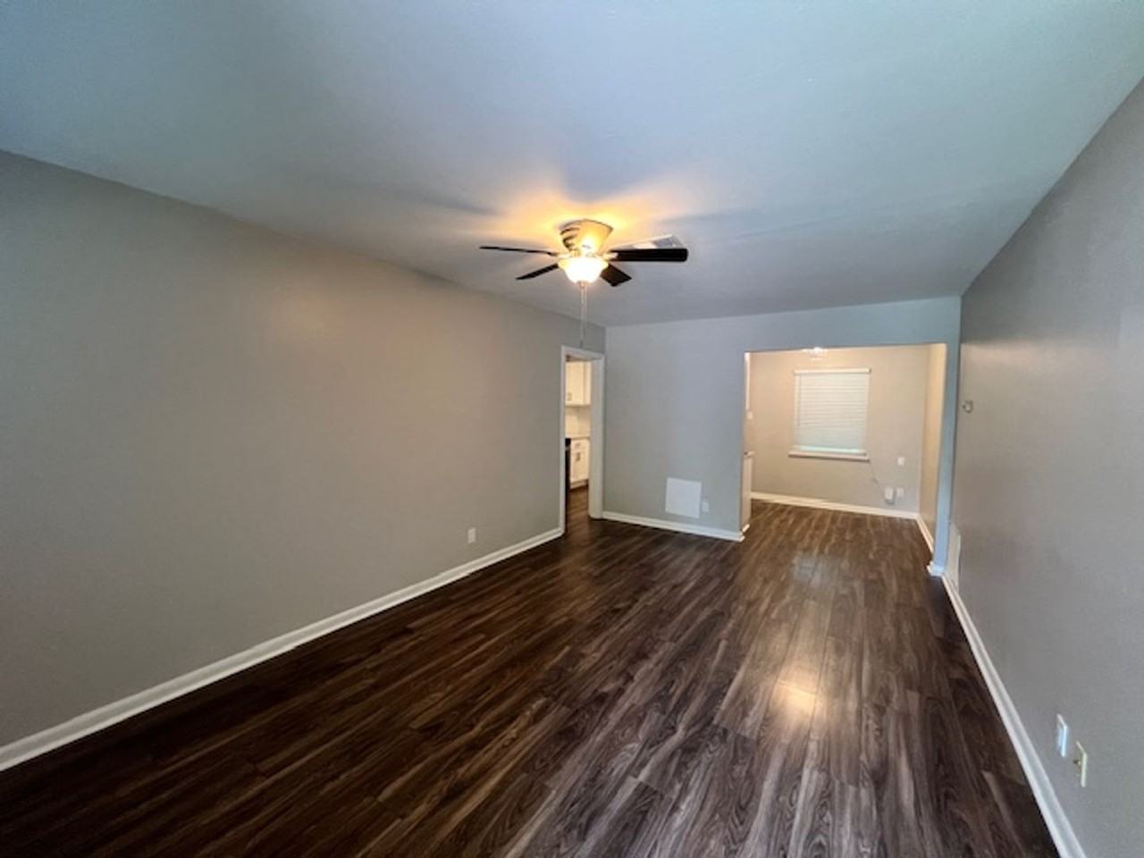 6302 Chesterfield Ave - Photo 3 of 24
