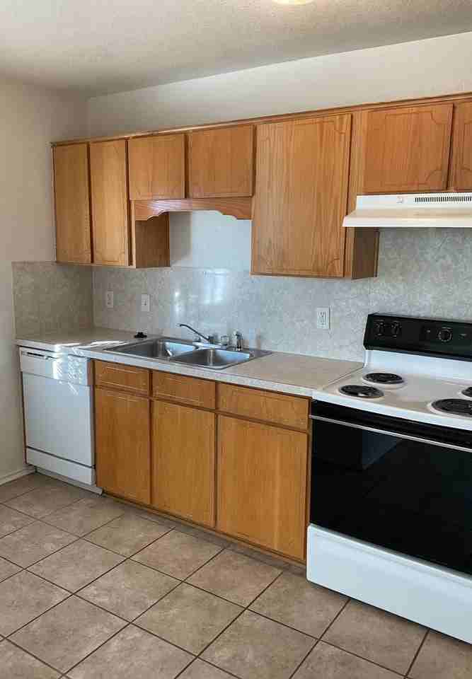 4601 Hudson Dr #A - Photo 3 of 19