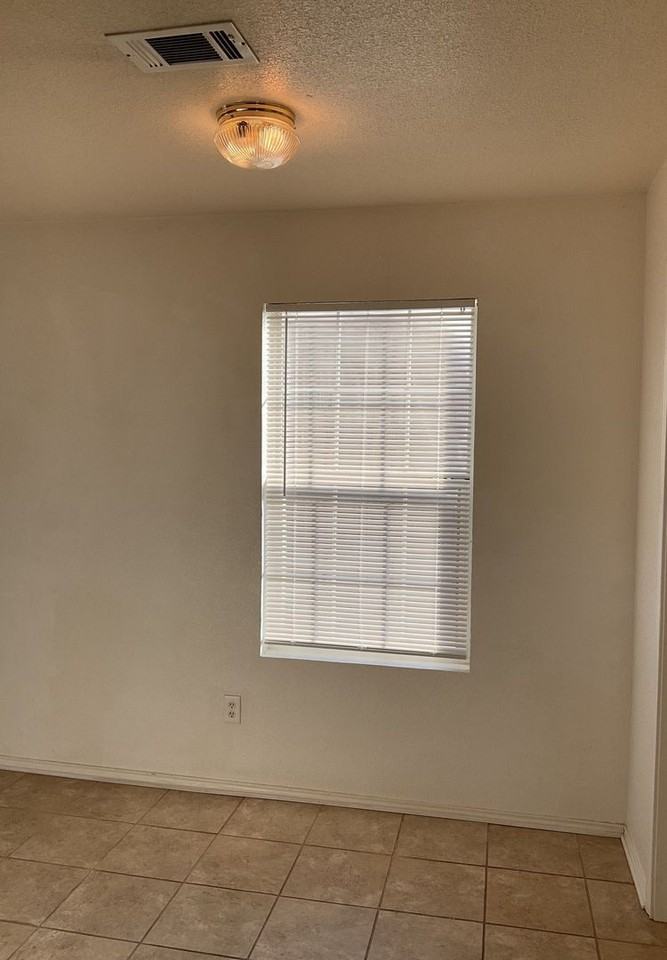 4601 Hudson Dr #A - Photo 5 of 19