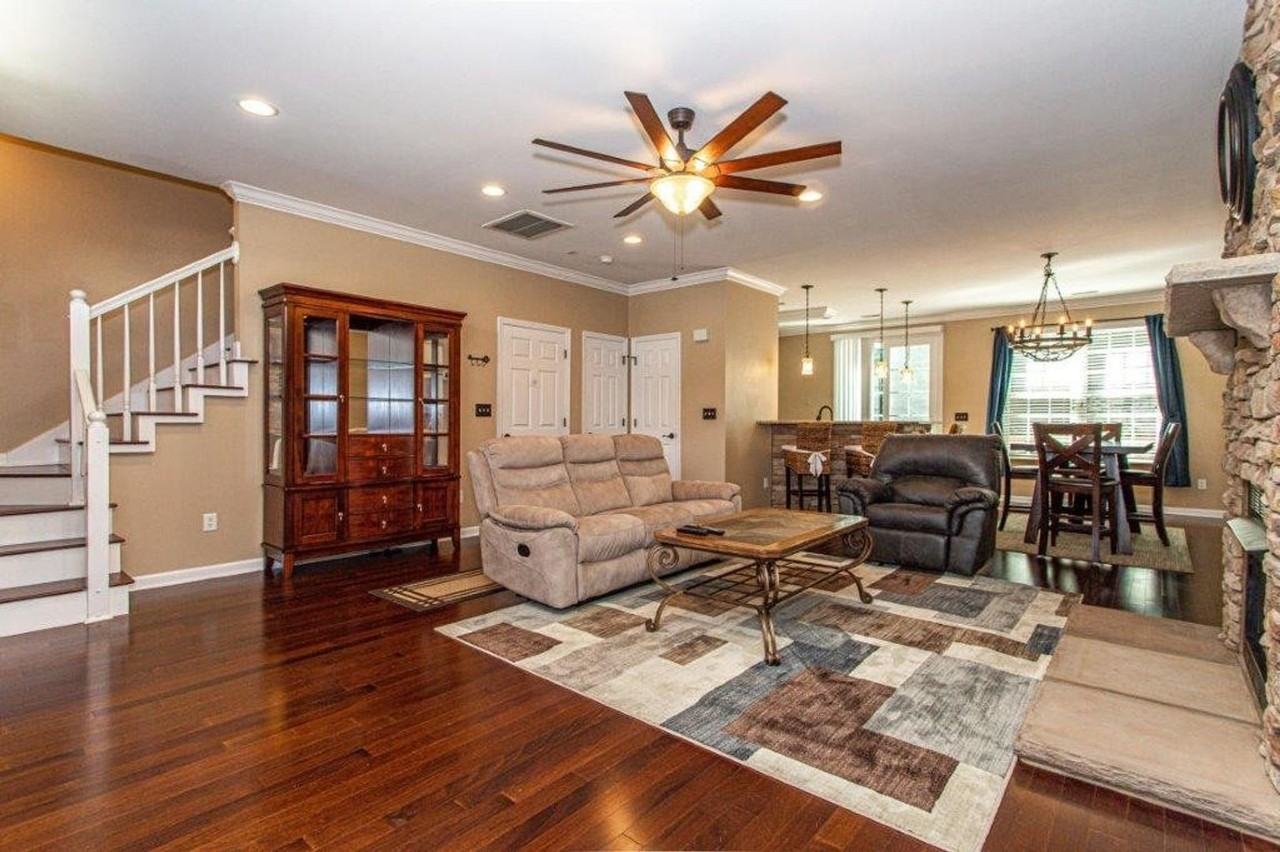 10714 Prince Albert Way - Photo 2 of 21